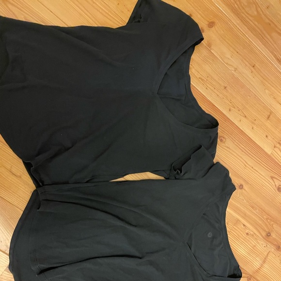 2 lululemon v-neck black shirts never worn handme down but to big ! - Picture 3 of 3
